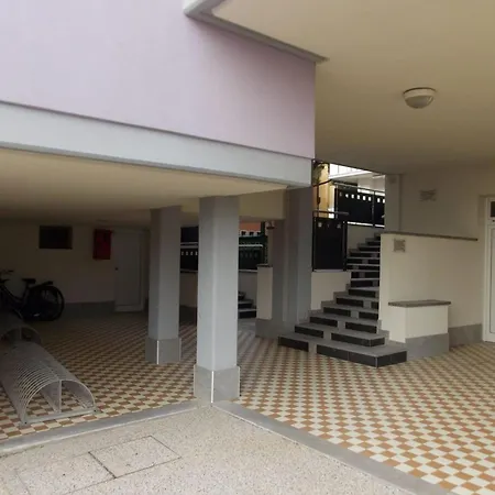 아파트 Relax In Our Flat With Sea View Terrace